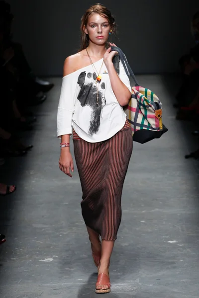 Look 12